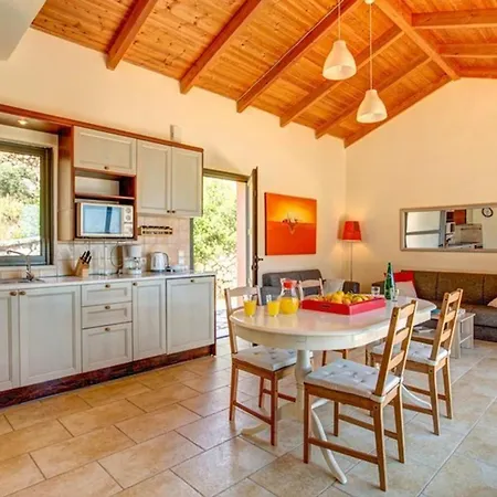 Villa Tentoura - Breathtaking Retreat With Stunning Views Close To