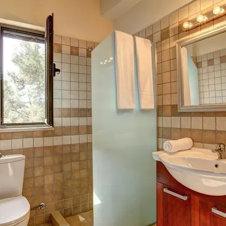 Tentoura - Breathtaking Retreat With Stunning Views Close To סיבוטה